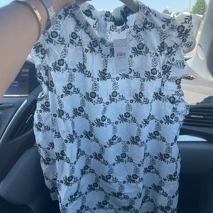 Ann Taylor black and white floral blouse